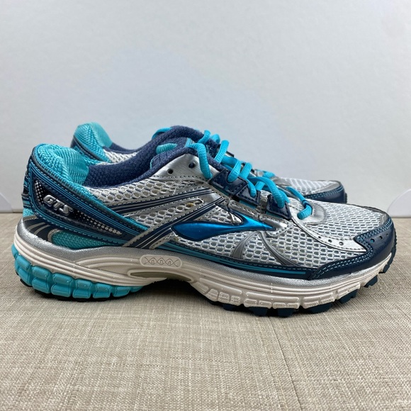 Brooks Shoes - Brooks Adrenaline GTS 13 shoes.